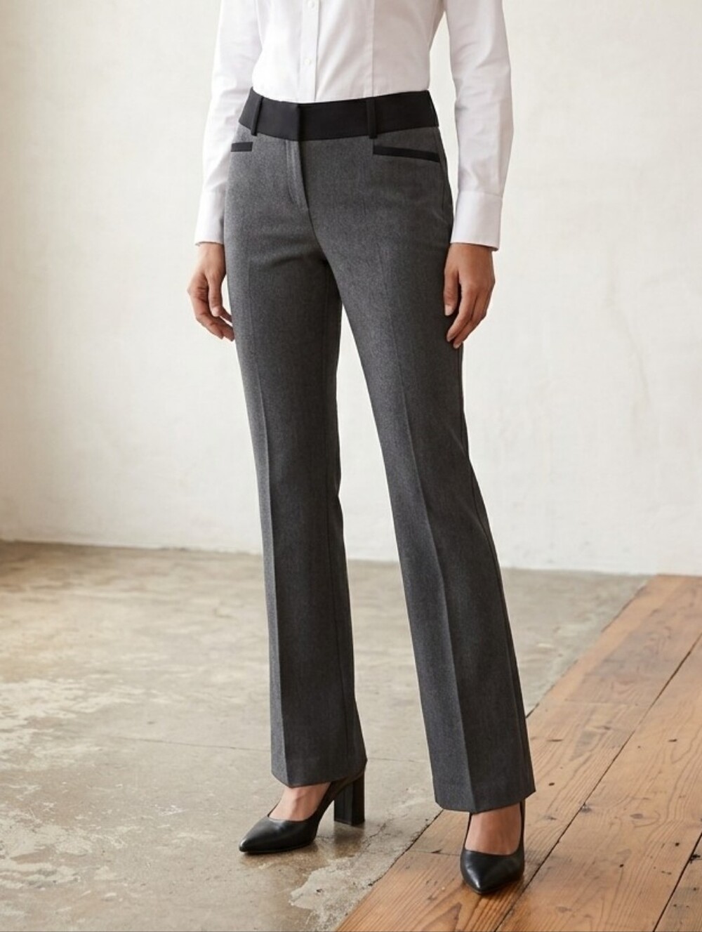 New York & Company 7th Avenue Design Studio Bootcut Dress Pants Gray Black 6T